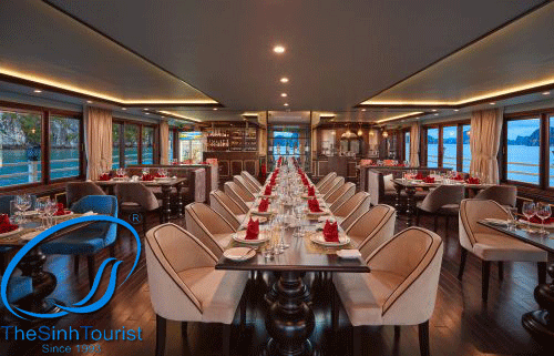 Restaurant Athena cruise