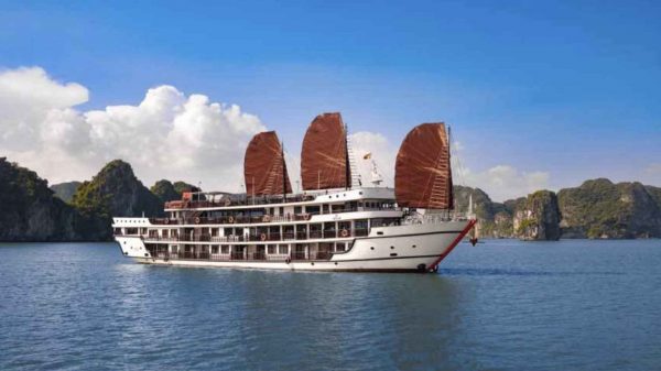 Du Thuyen Alisa Cruise 5 Sao