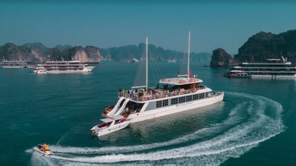 Du Thuyen Catamaran Ha Long Lan Ha 1 Ngay 1