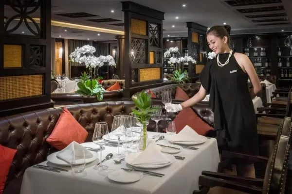 Du thuyền Ambassador Cruise Hạ Long – Hành trình 2 ngày 1 đêm đẳng cấp 5 sao