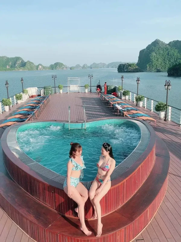 Du Thuyền Aspira Cruises Vịnh Lan Hạ – Tour 2N1Đ & 3N2Đ 5 Sao Sang Trọng