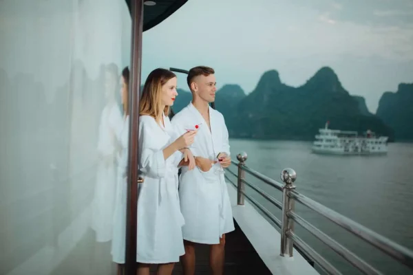 Du Thuyền Athena Cruise Hạ Long – Tour 2N1Đ & 3N2Đ Đẳng Cấp 5 Sao
