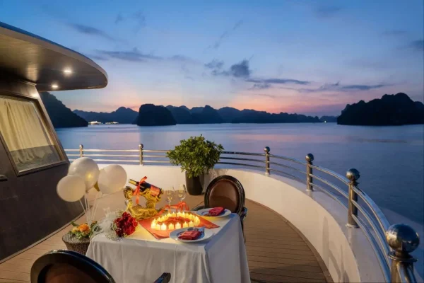 Du Thuyền Athena Cruise Hạ Long – Tour 2N1Đ & 3N2Đ Đẳng Cấp 5 Sao