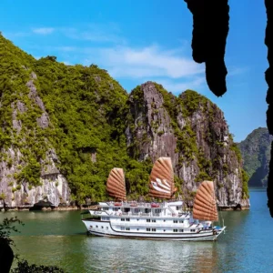 Bhaya Classic Cruise – Trải Nghiệm Du Thuyền Đẳng Cấp Tại Vịnh Hạ Long