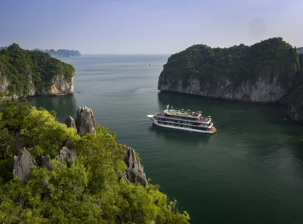Tour Du Thuyền Dora Cruise Hạ Long – Lan Hạ 5 Sao (2N1Đ & 3N2Đ)
