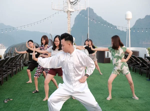 Tour Du Thuyền Dora Cruise Hạ Long – Lan Hạ 5 Sao (2N1Đ & 3N2Đ)