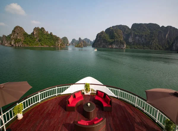 Tour Du Thuyền Dora Cruise Hạ Long – Lan Hạ 5 Sao (2N1Đ & 3N2Đ)