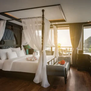 Doris Cruise – Tour Du Thuyền 2N1Đ Khám Phá Vịnh Lan Hạ Đẳng Cấp 5 Sao