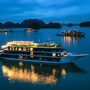 Doris Cruise – Tour Du Thuyền 2N1Đ Khám Phá Vịnh Lan Hạ Đẳng Cấp 5 Sao