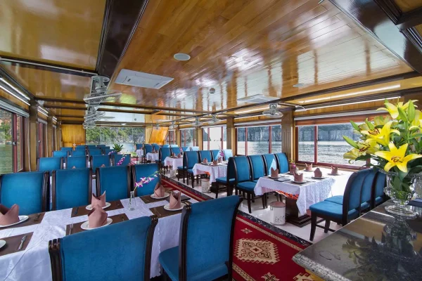 Du Thuyen Alova Premium Ha Long Cruise 1 Ngay1