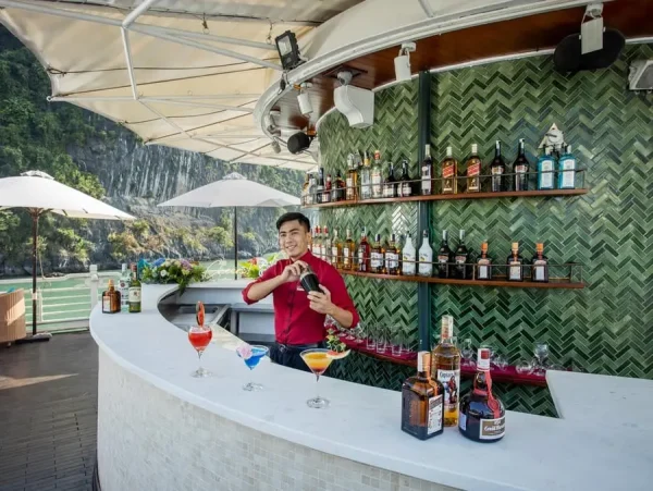 Du Thuyen Au Co Thesinhcafetouristcomvn 4