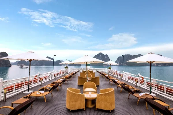 Du Thuyen Au Co Thesinhcafetouristcomvn 8