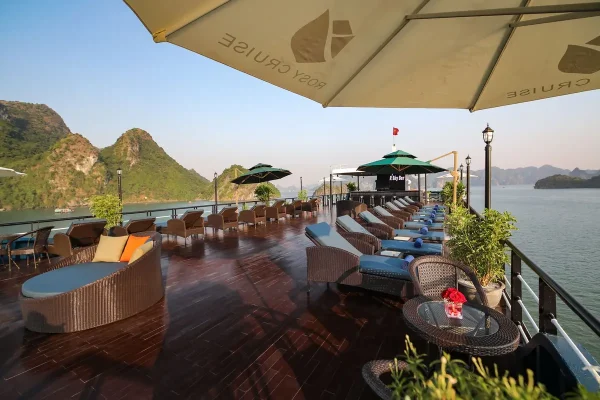 Du Thuyền Rosy Cruise Lan Hạ – Kỳ Nghỉ 5 Sao Giữa Thiên Nhiên Tuyệt Sắc