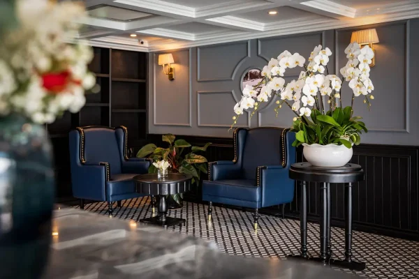 Du Thuyền Rosy Cruise Lan Hạ – Kỳ Nghỉ 5 Sao Giữa Thiên Nhiên Tuyệt Sắc
