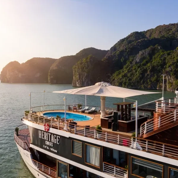 Du Thuyền Heritage Cruise 5 Sao – Hành Trình 2 Ngày 1 Đêm Khám Phá Vịnh Lan Hạ