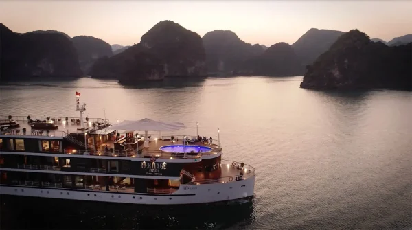 Du thuyền Heritage Cruise 5 Sao – Hành Trình 2 Ngày 1 Đêm Khám Phá Vịnh Lan Hạ