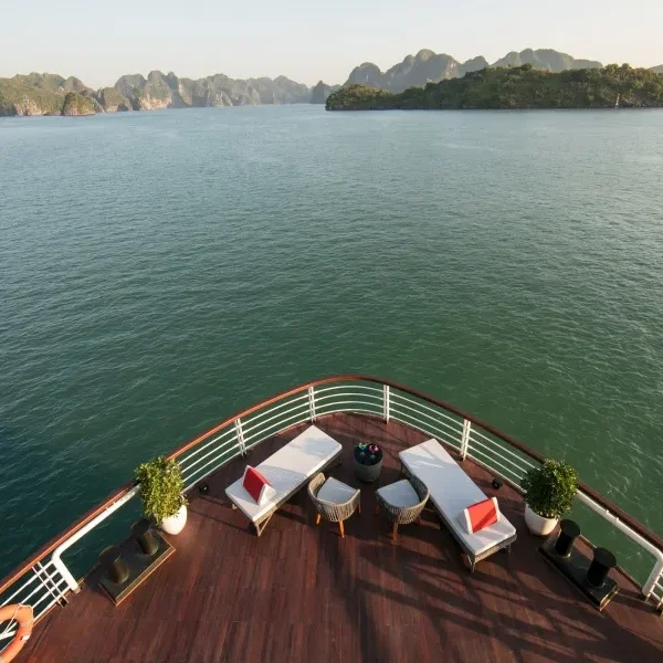 Du Thuyền Heritage Cruise 5 Sao – Hành Trình 2 Ngày 1 Đêm Khám Phá Vịnh Lan Hạ