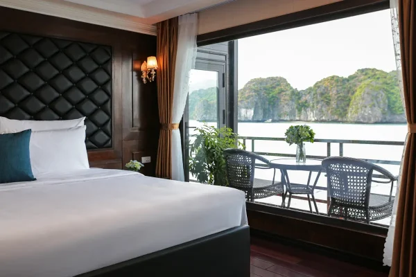 La Pandora Cruise – Hành Trình Du Thuyền 5 Sao Vịnh Lan Hạ & Cát Bà