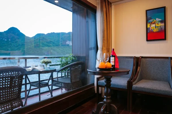 La Pandora Cruise – Hành Trình Du Thuyền 5 Sao Vịnh Lan Hạ & Cát Bà