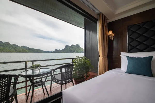 La Pandora Cruise – Hành Trình Du Thuyền 5 Sao Vịnh Lan Hạ & Cát Bà