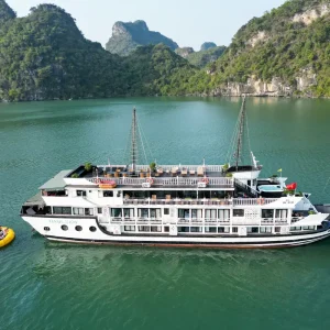 Oasis Bay Party Cruise – Tour 2 Ngày 1 Đêm Tiệc Tùng Sôi Động Trên Vịnh Hạ Long
