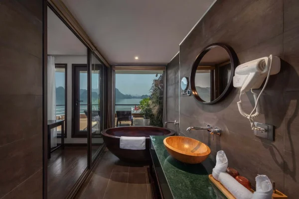 Scarlet Pearl Cruise Vinh Lan Ha 10