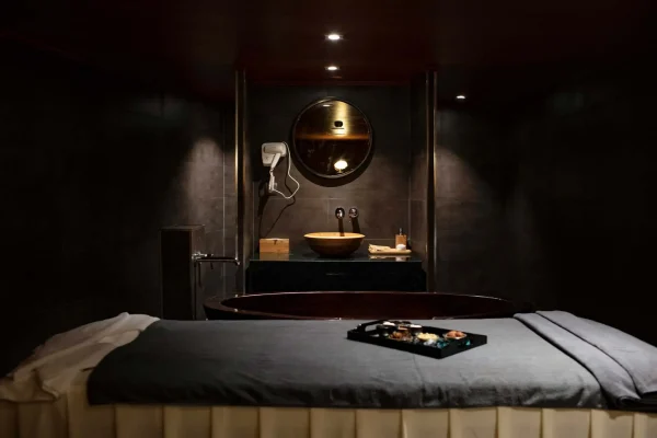 Scarlet Pearl Cruise Vinh Lan Ha 28
