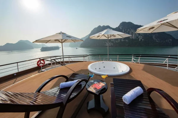 Scarlet Pearl Cruise Vinh Lan Ha 32