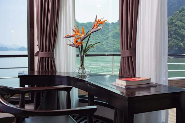 Scarlet Pearl Cruise Vinh Lan Ha 7