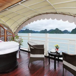Halong Starlight Cruise – Du Thuyền 5 Sao Nghỉ Dưỡng đẳng Cấp Tại Vịnh Hạ Long
