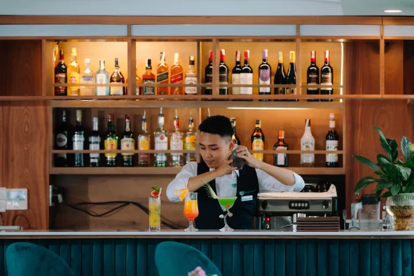 Tiệc Tối Du Thuyền 5 Sao – Trải Nghiệm Vịnh Lan Hạ 3 Tiếng Hoàng Hôn Lãng Mạn