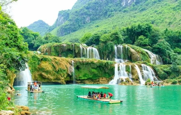 Tour Cao Bằng Núi Thủng Hồ Thang Hen 2N3Đ - TheSinhCafe