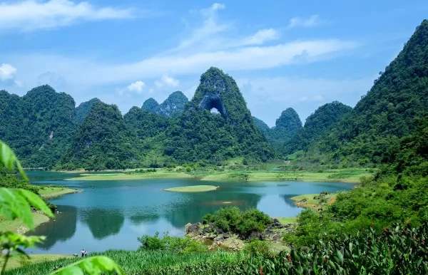 Tour Cao Bằng Núi Thủng Hồ Thang Hen 2N3Đ - TheSinhCafe