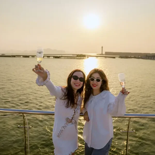 Tour Du Thuyen Luna Cruise Ha Long 1 Ngay 3