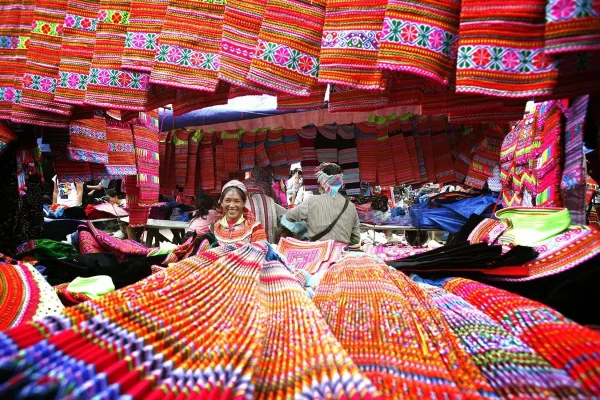 Tour Ninh Bình Pù Luông 3N2Đ – Khám Phá Tam Cốc, Hang Múa Và Pù Luông