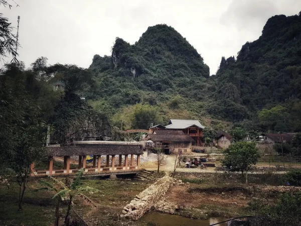 Tour Ninh Bình Hà Giang 4 Ngày 3 Đêm – Khám Phá Di Sản Và Cao Nguyên Đá Hùng Vĩ