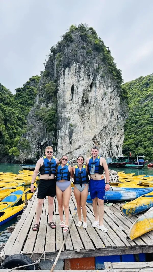 Tour Vinh Lan Ha 6 Tieng Catamaran 2